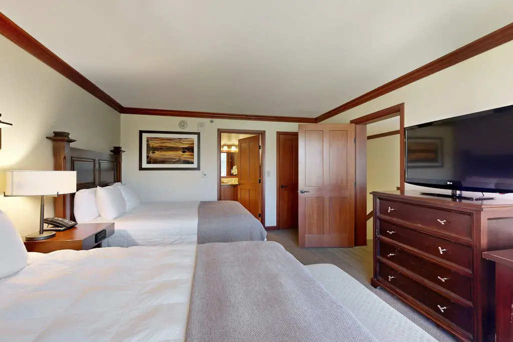 Everline Resort & Spa 810 & 812