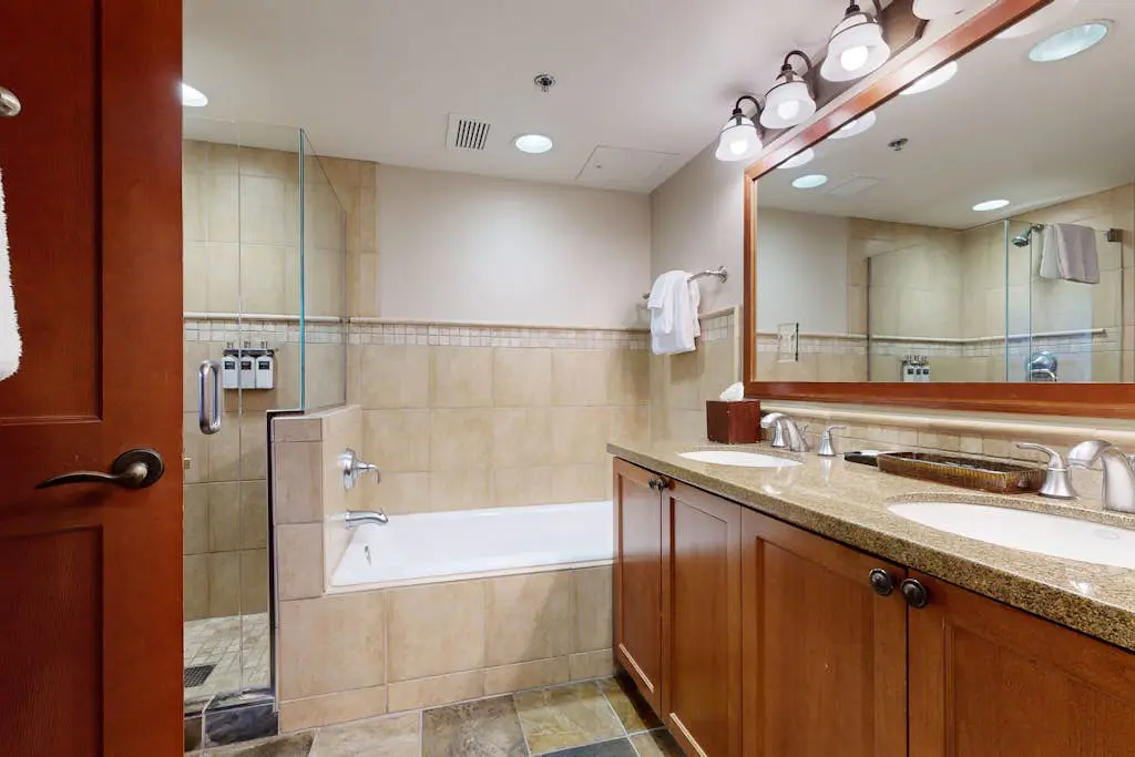 Everline Resort & Spa 810 & 812