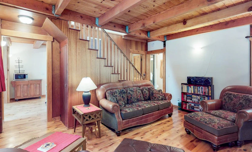 Tahoma hideaway near lake, trails & mountain vibes