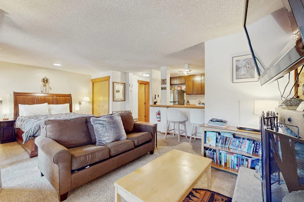 Well-Equipped Second-Level Studio w/Free WiFi, Balcony, & Shared Outdoor Pool