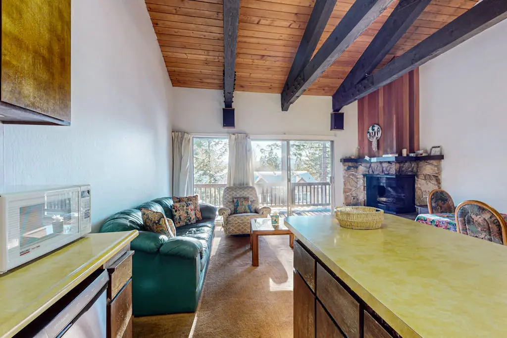 Sunny, Family-Friendly Condo - Near the Lake