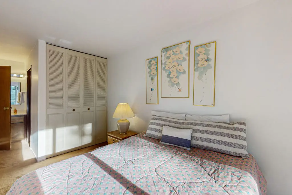 Sunny, Family-Friendly Condo - Near the Lake