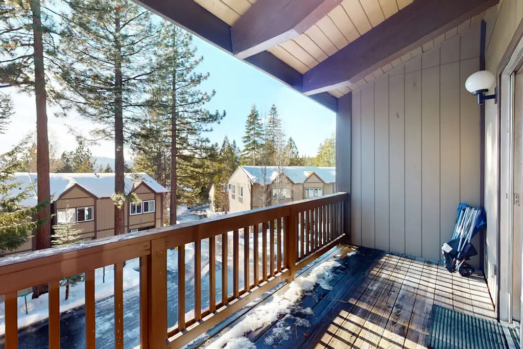Sunny, Family-Friendly Condo - Near the Lake