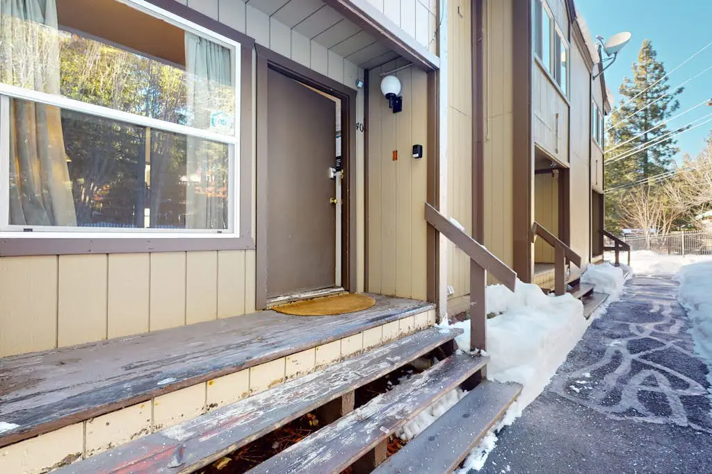 Sunny, Family-Friendly Condo - Near the Lake