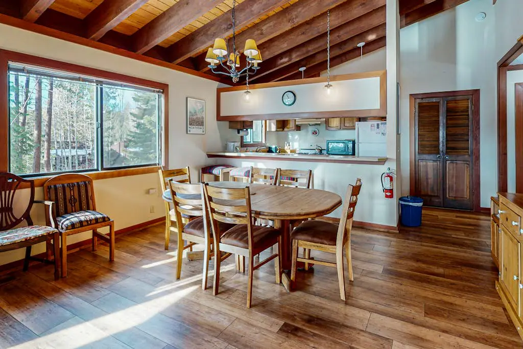 Homey Family Condo with Shared Pool, Hot Tub, Tennis & Lovely Lake Views