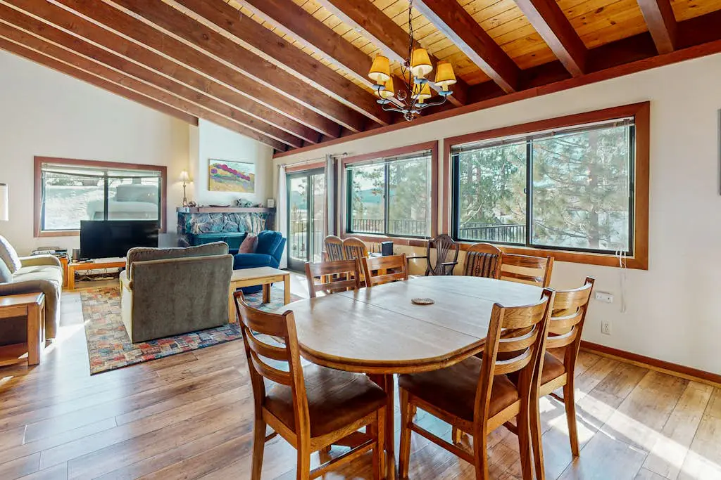 Homey Family Condo with Shared Pool, Hot Tub, Tennis & Lovely Lake Views