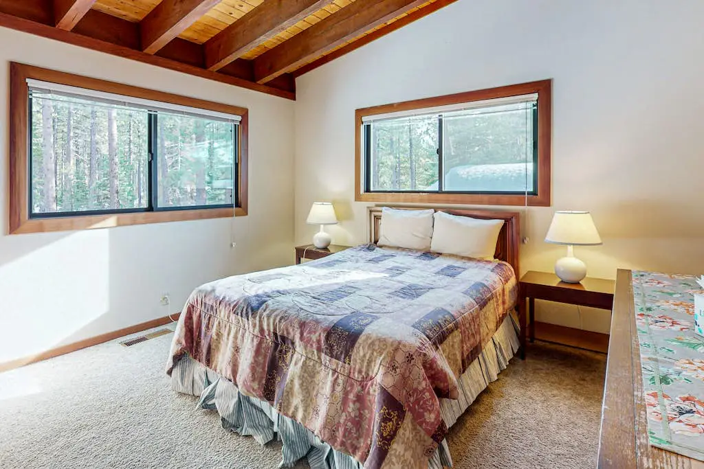 Homey Family Condo with Shared Pool, Hot Tub, Tennis & Lovely Lake Views