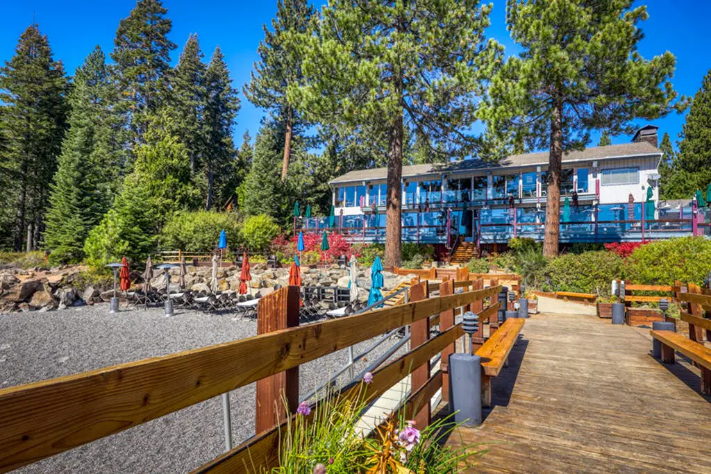 Homey Family Condo with Shared Pool, Hot Tub, Tennis & Lovely Lake Views
