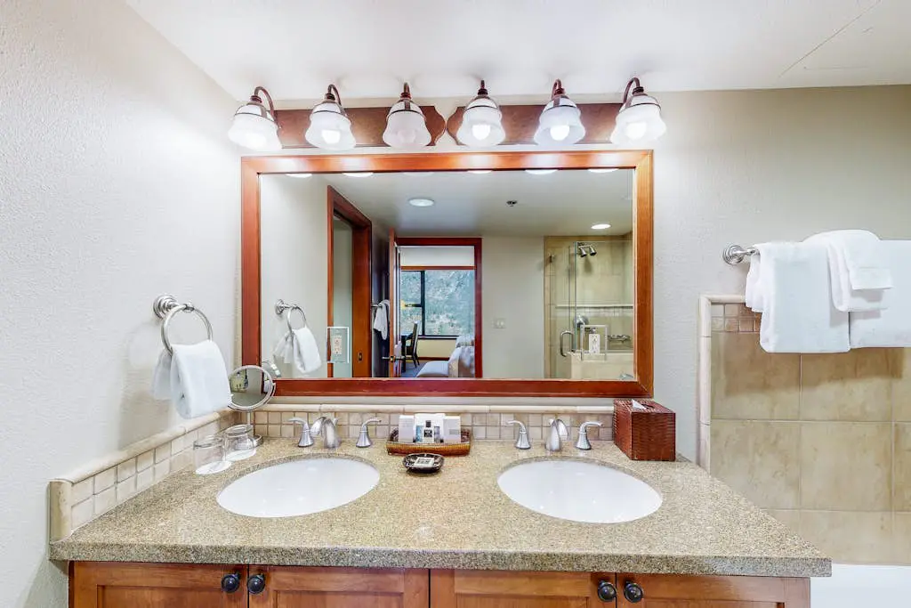 Everline Resort & Spa Ski-in-ski-out luxury, pools, hot tub, & golf