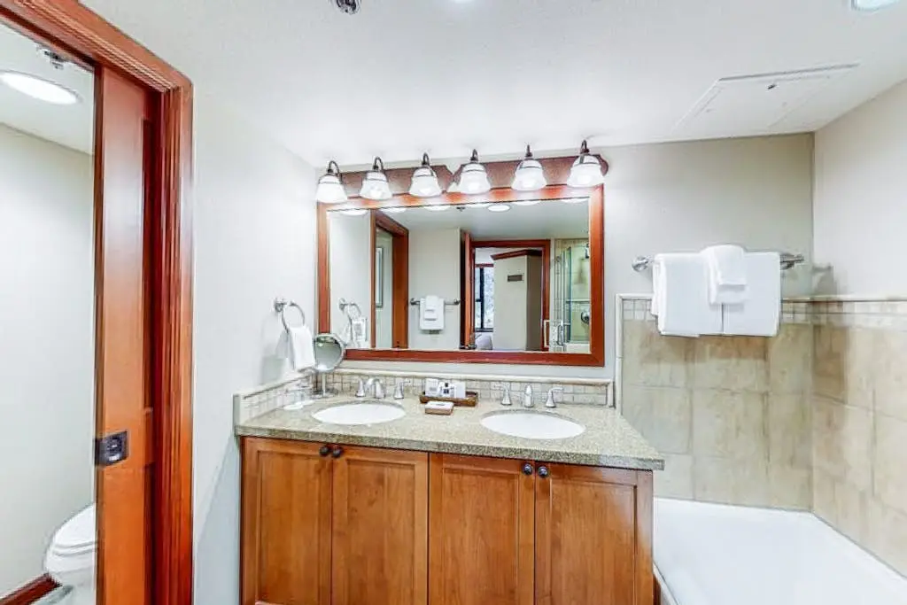 Everline Resort & Spa Ski-in-ski-out luxury, pools, hot tub, & golf