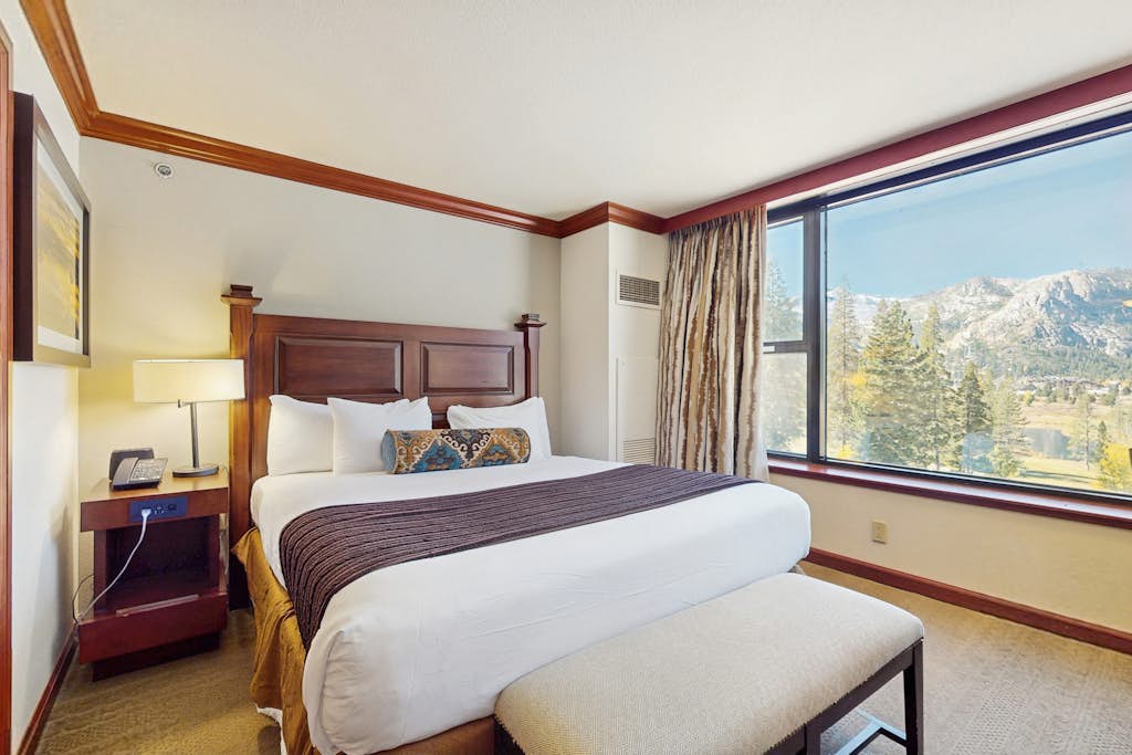 558 Everline Resort