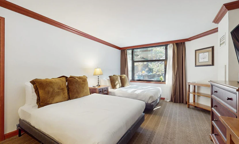 Ski-in/ski-out third-floor studio with free WiFi & access to resort amenities