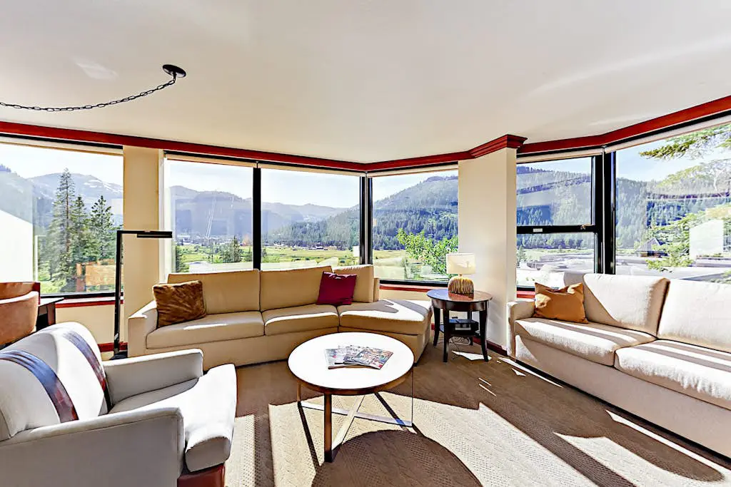 556-8-60 Everline Resort