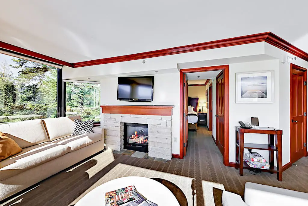 556-8-60 Everline Resort