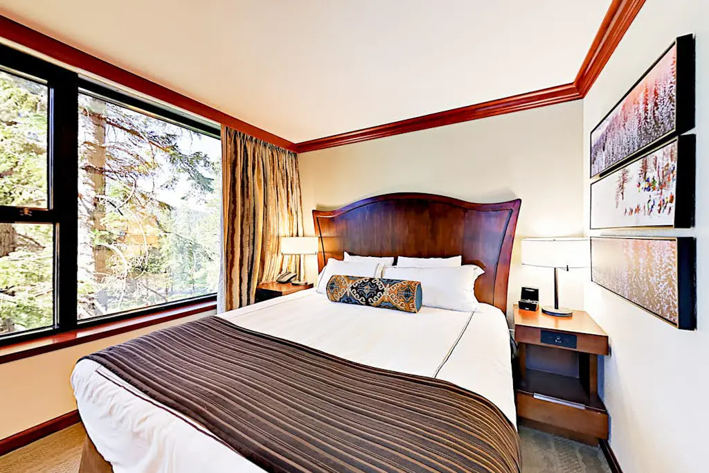 556-8-60 Everline Resort