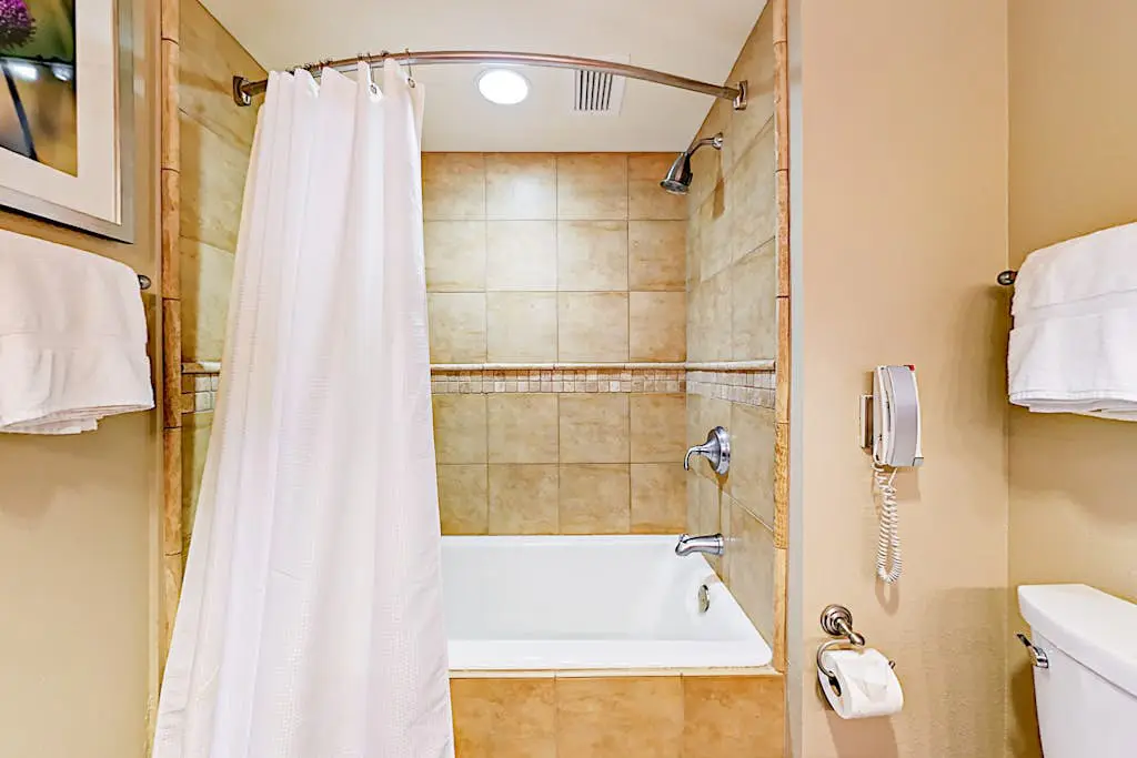 556-8-60 Everline Resort