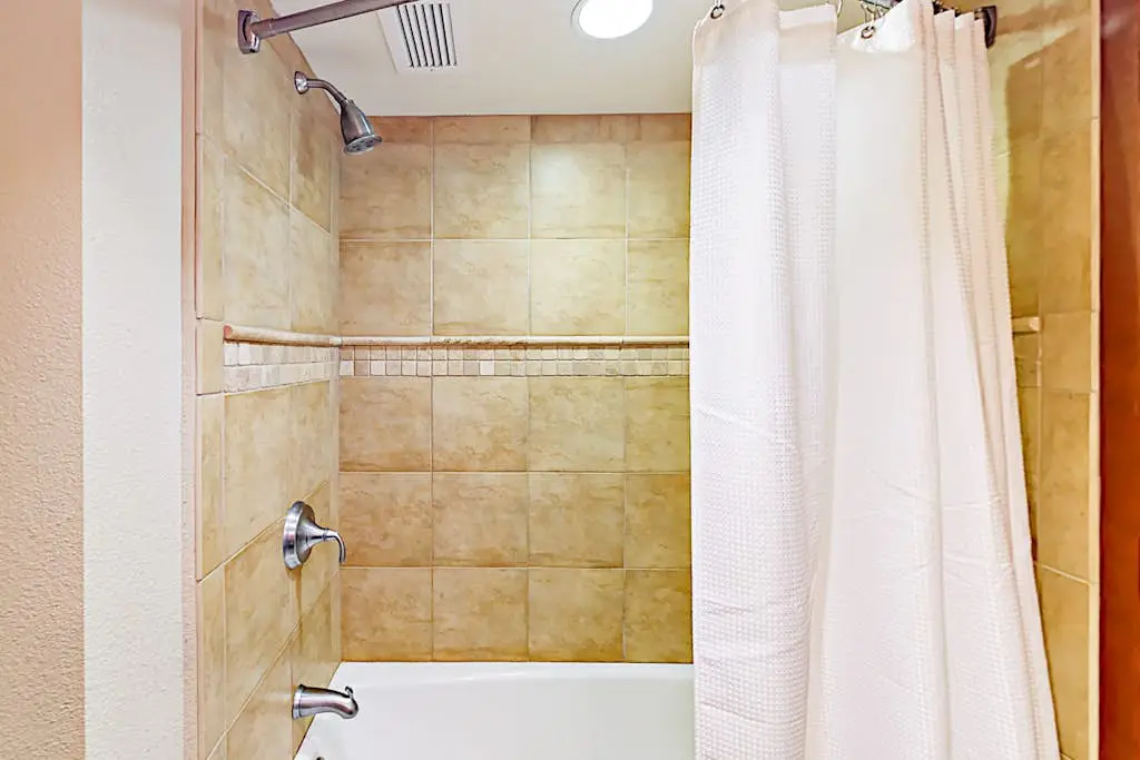 556-8-60 Everline Resort