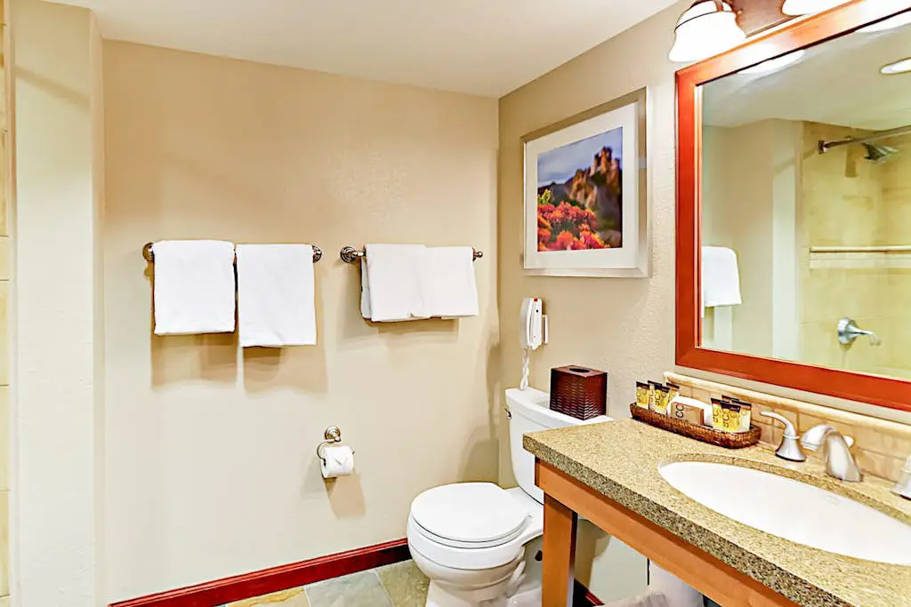 556-8-60 Everline Resort