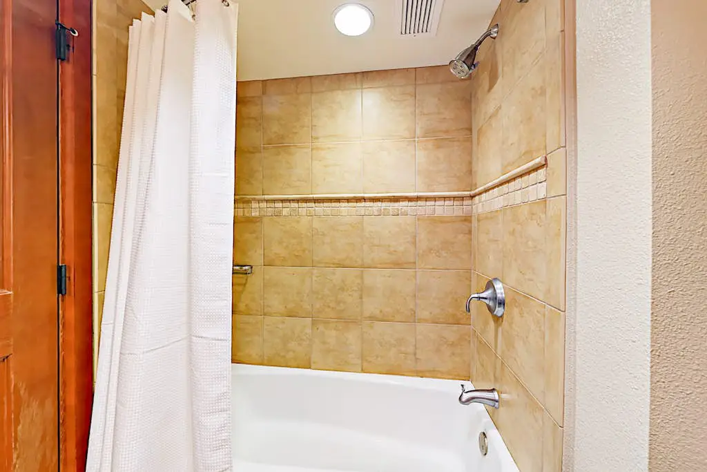 556-8-60 Everline Resort