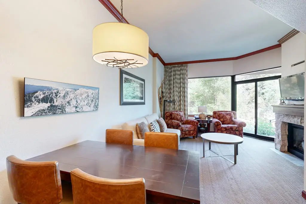 Everline Resort & Spa adjoining condos with pool, hot tub, ski-in/ski-out locale