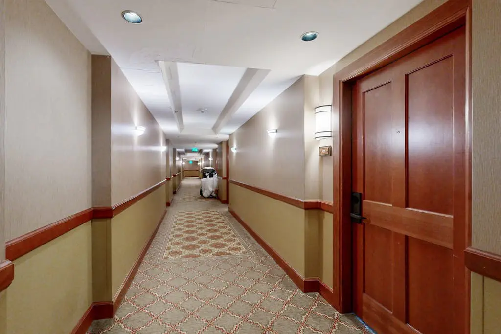 Everline Resort & Spa adjoining condos with pool, hot tub, ski-in/ski-out locale