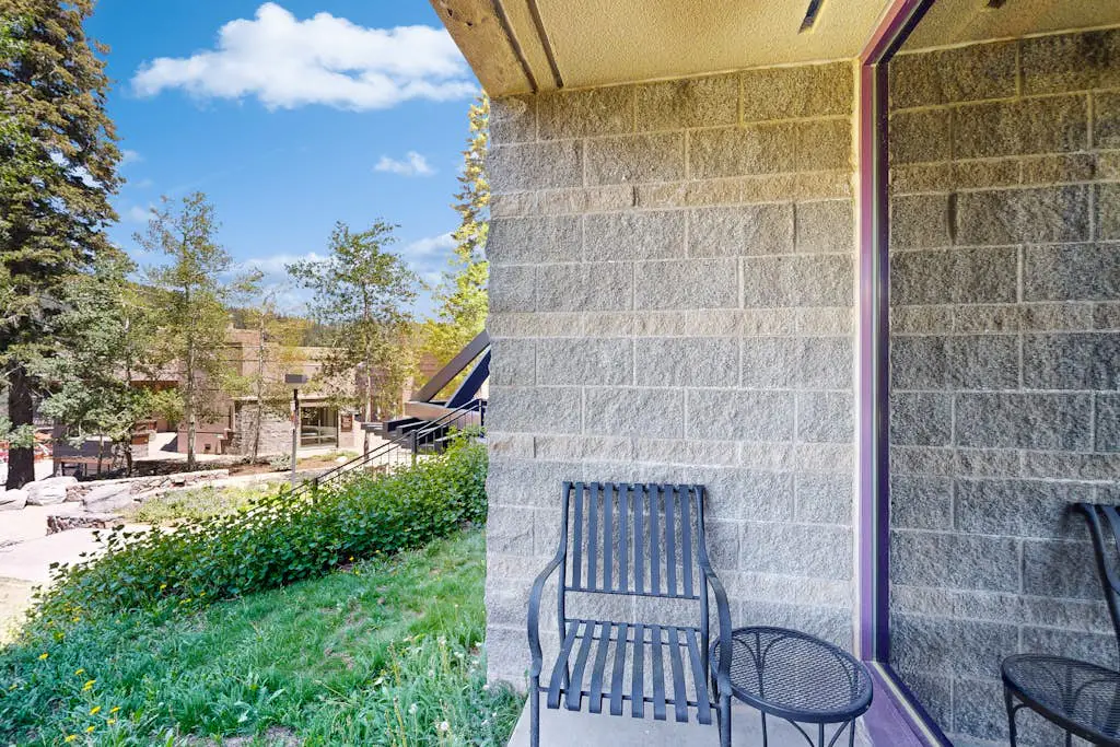 Everline Resort & Spa adjoining condos with pool, hot tub, ski-in/ski-out locale