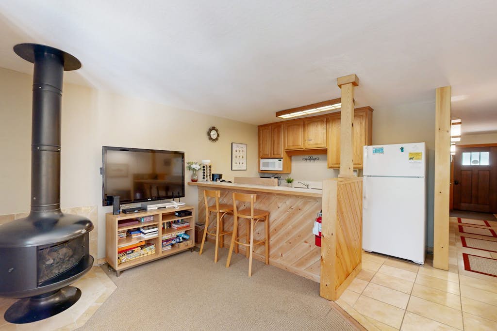 Ski Trails Condo | Pool & Hot Tub, 200' to Slopes | Near Restaurants & Shops