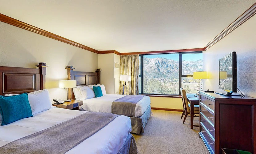 Everline Resort & Spa - ski-in/ski-out suite with heated pools & hot tub