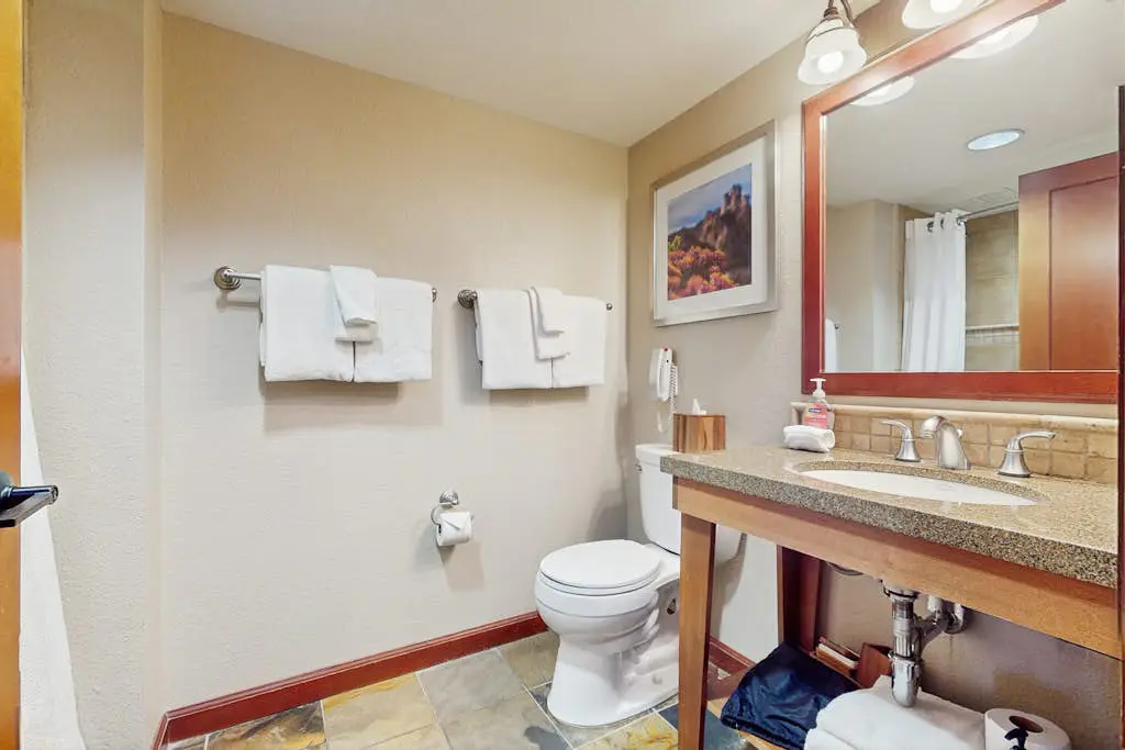 556 Everline Resort