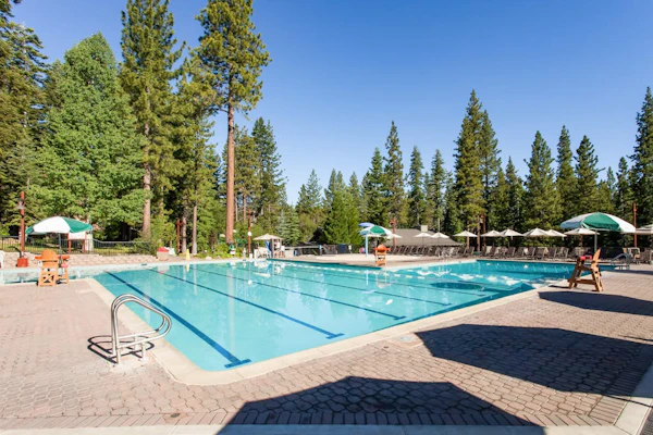 All-Season Getaway | Rec Center with Pools, Hot Tub, Tennis | 1 Mile to Lifts