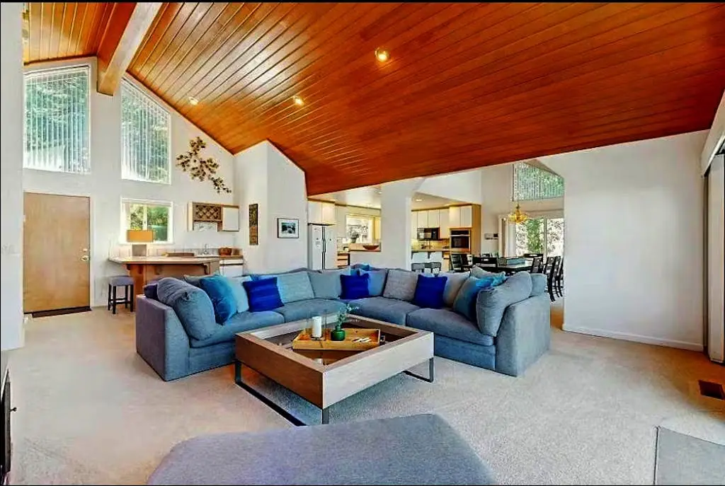 Gorgeous Northstar Home with Central AC, Ping-Pong, Fireplace & Jetted Tub