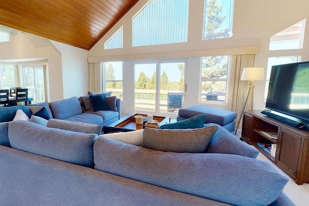 Gorgeous Northstar Home with Central AC, Ping-Pong, Fireplace & Jetted Tub