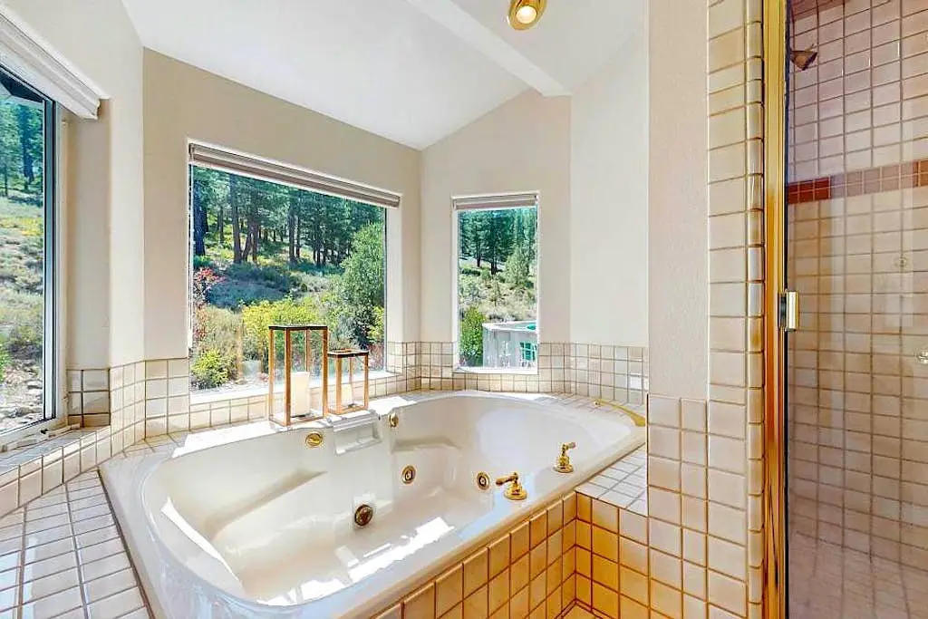 Gorgeous Northstar Home with Central AC, Ping-Pong, Fireplace & Jetted Tub
