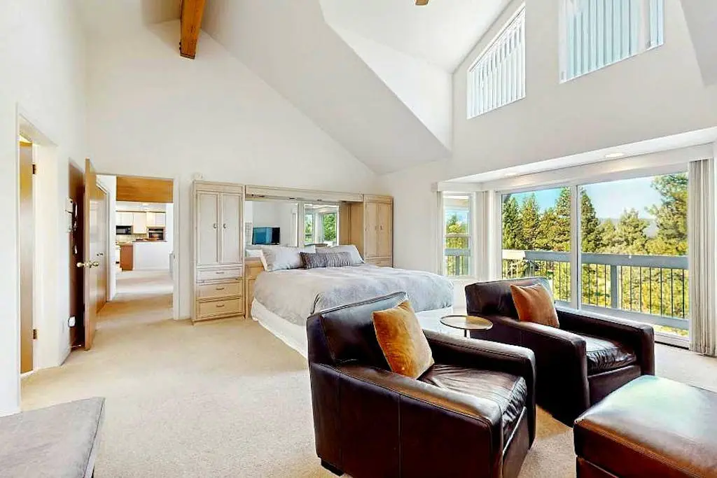 Gorgeous Northstar Home with Central AC, Ping-Pong, Fireplace & Jetted Tub