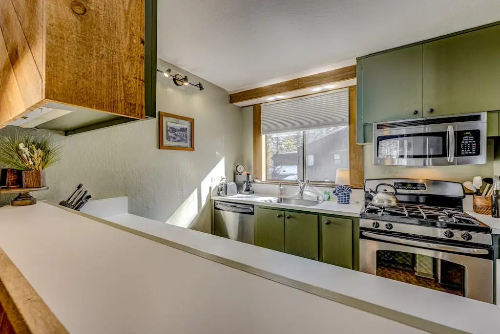 Convenient & comfortable dog-friendly condo with Northstar Rec Center access