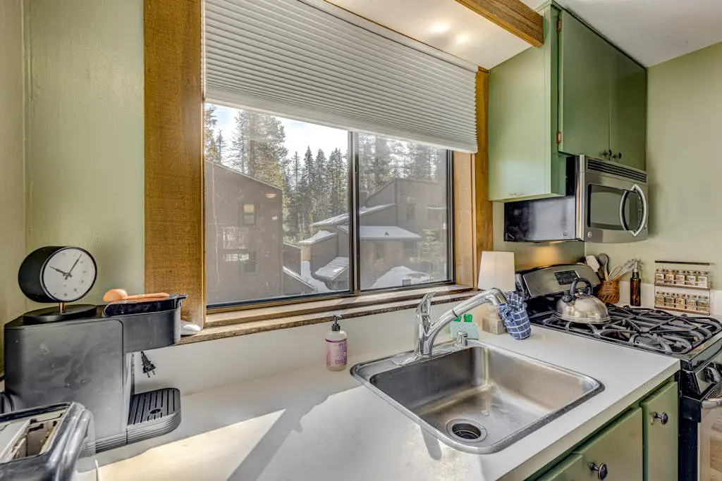 Convenient & comfortable dog-friendly condo with Northstar Rec Center access