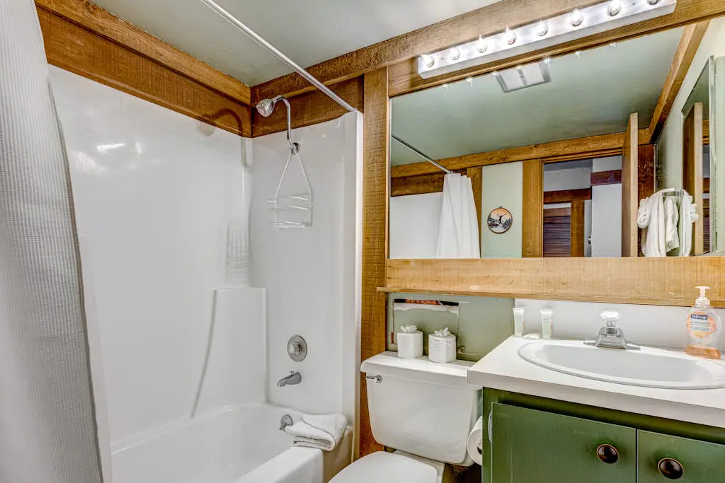 Convenient & comfortable dog-friendly condo with Northstar Rec Center access