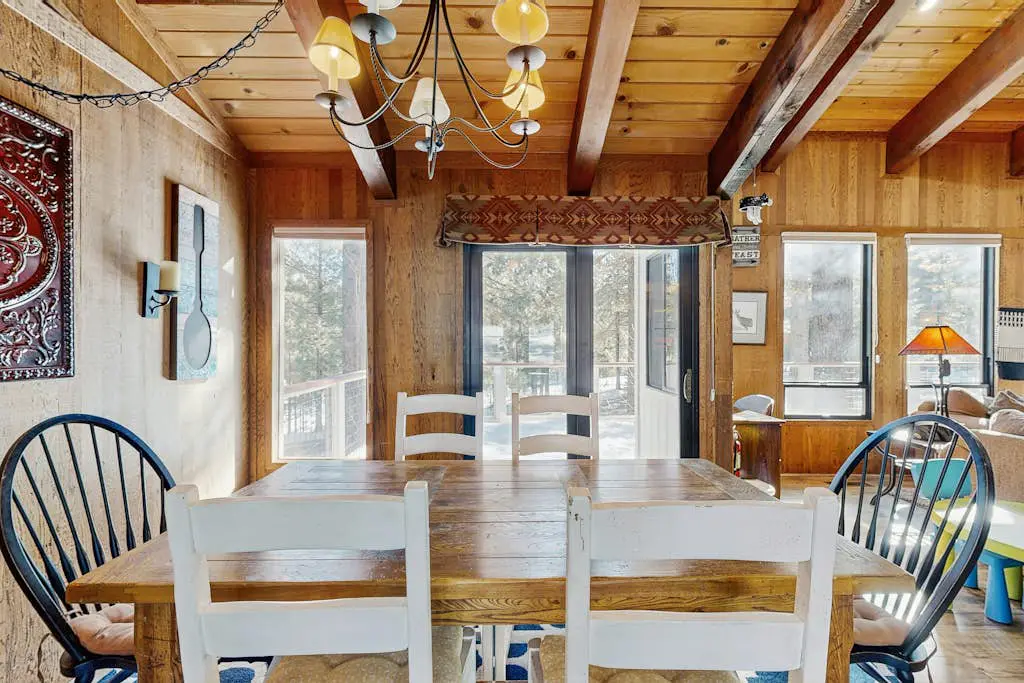 Bright Northstar home on golf course - near ski slopes