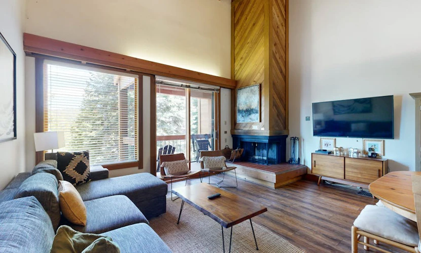 Sophisticated Gold Bend Getaway | Fireplace | Free Ski Shuttle, Pool, Hot Tub