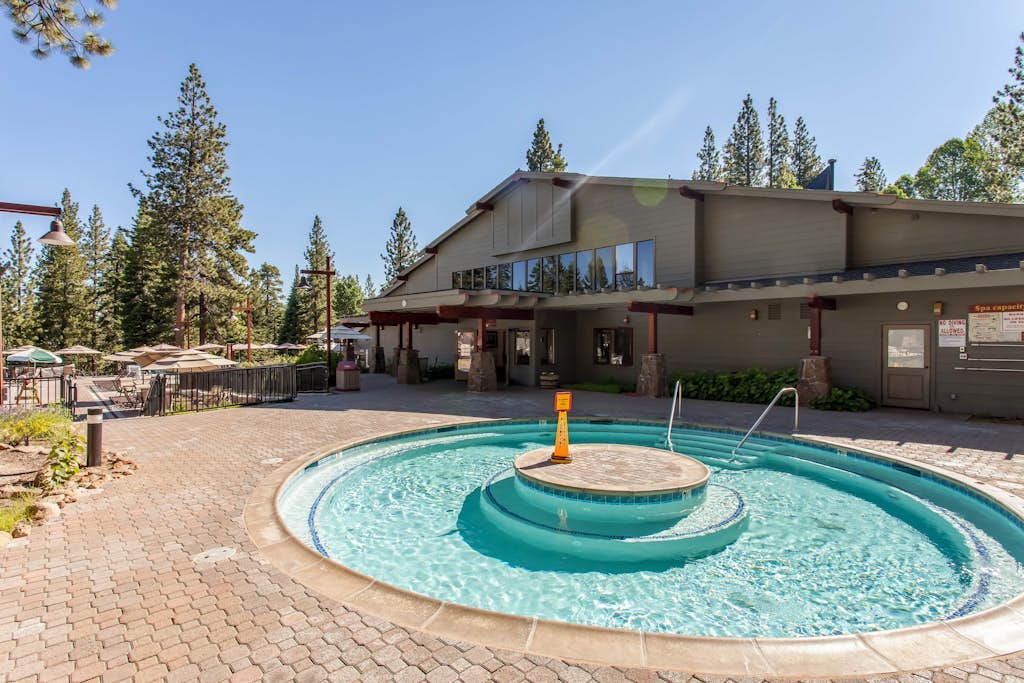 Sophisticated Gold Bend Getaway | Fireplace | Free Ski Shuttle, Pool, Hot Tub
