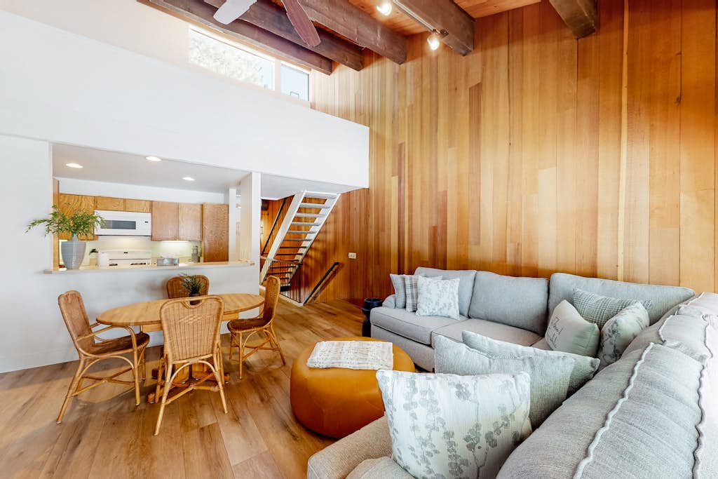 Radiant condo with fireplace, outdoor pool, tennis, grill, balcony, washer/dryer