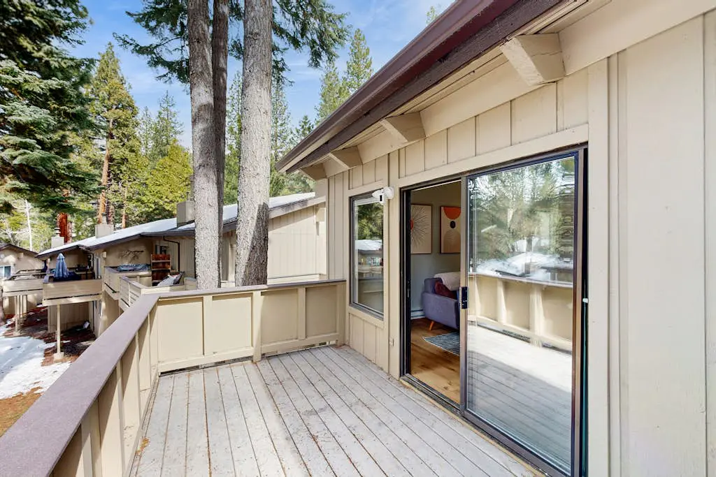 Modern Mountain Escape
