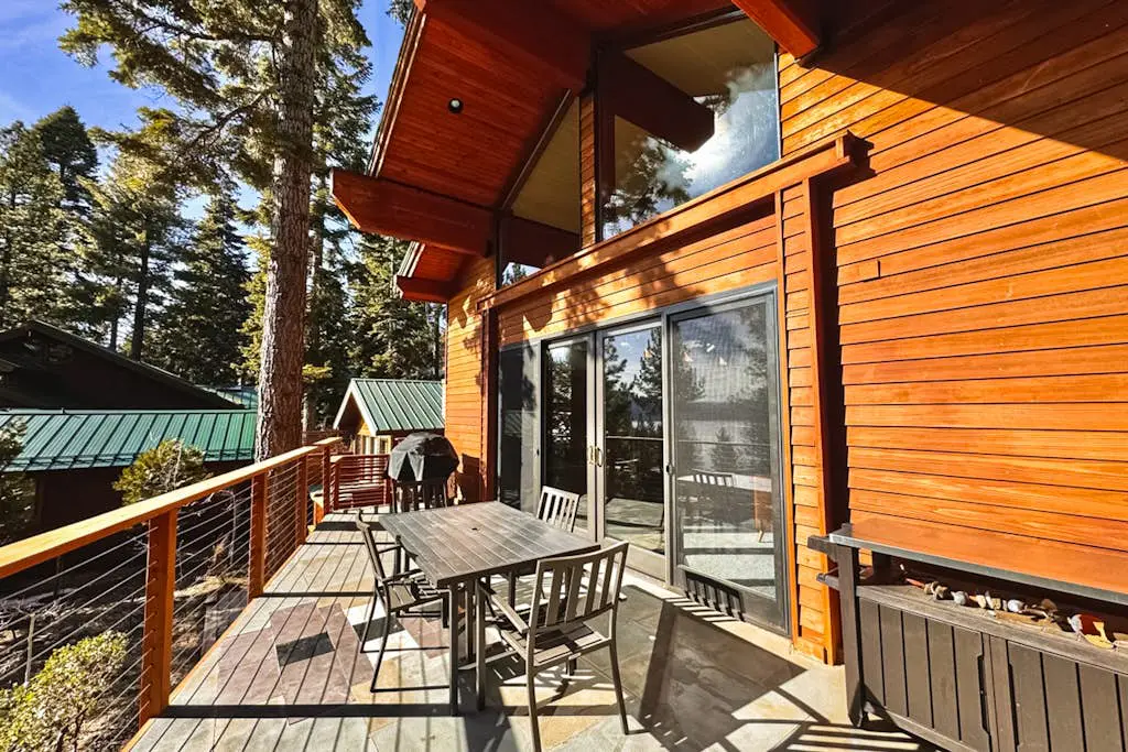 Lakeview Hideaway