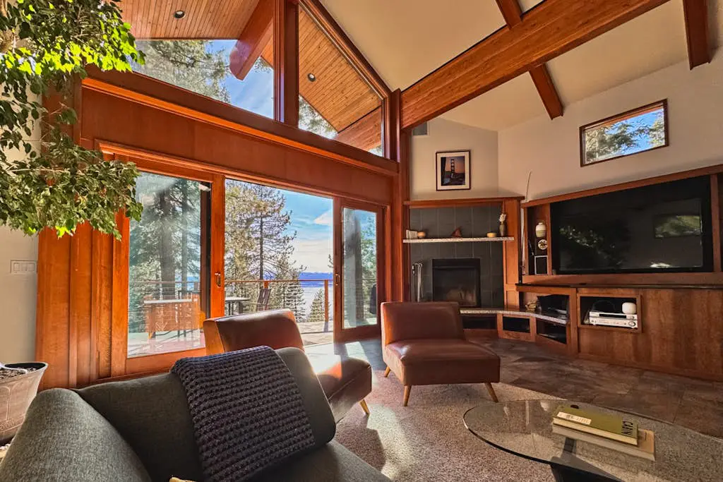 Lakeview Hideaway
