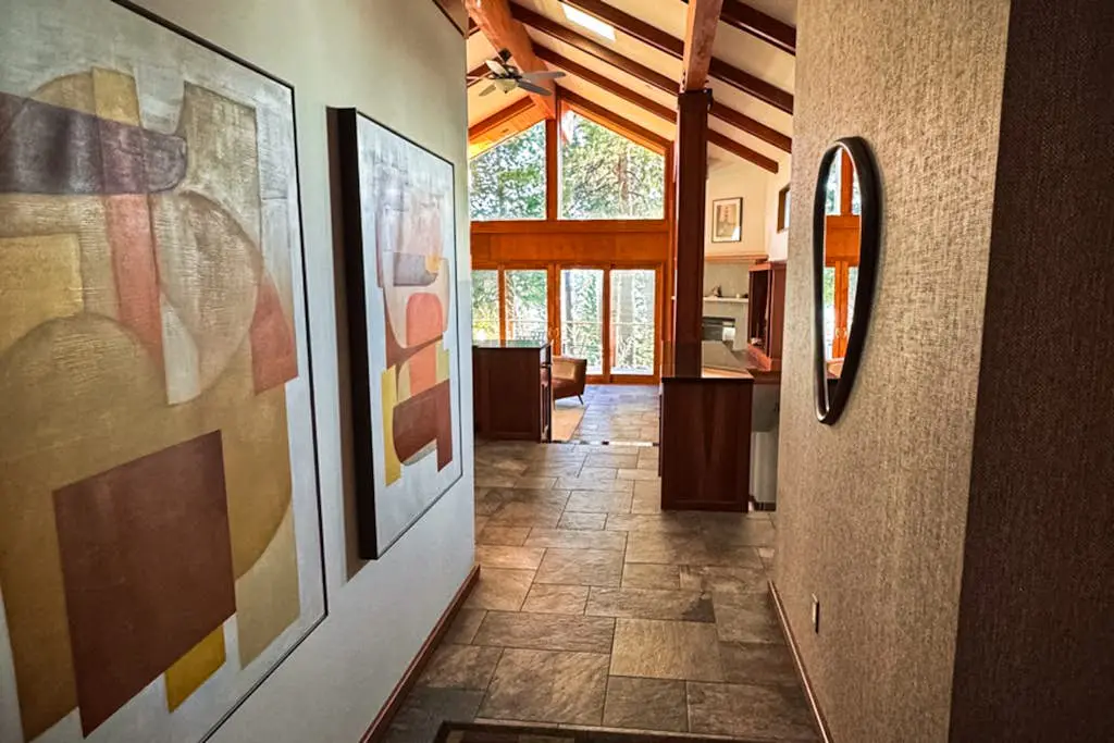 Lakeview Hideaway