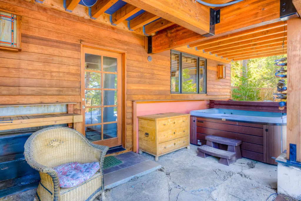 Lakeview Hideaway