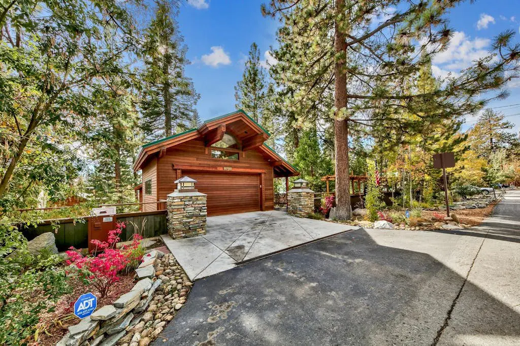 Lakeview Hideaway