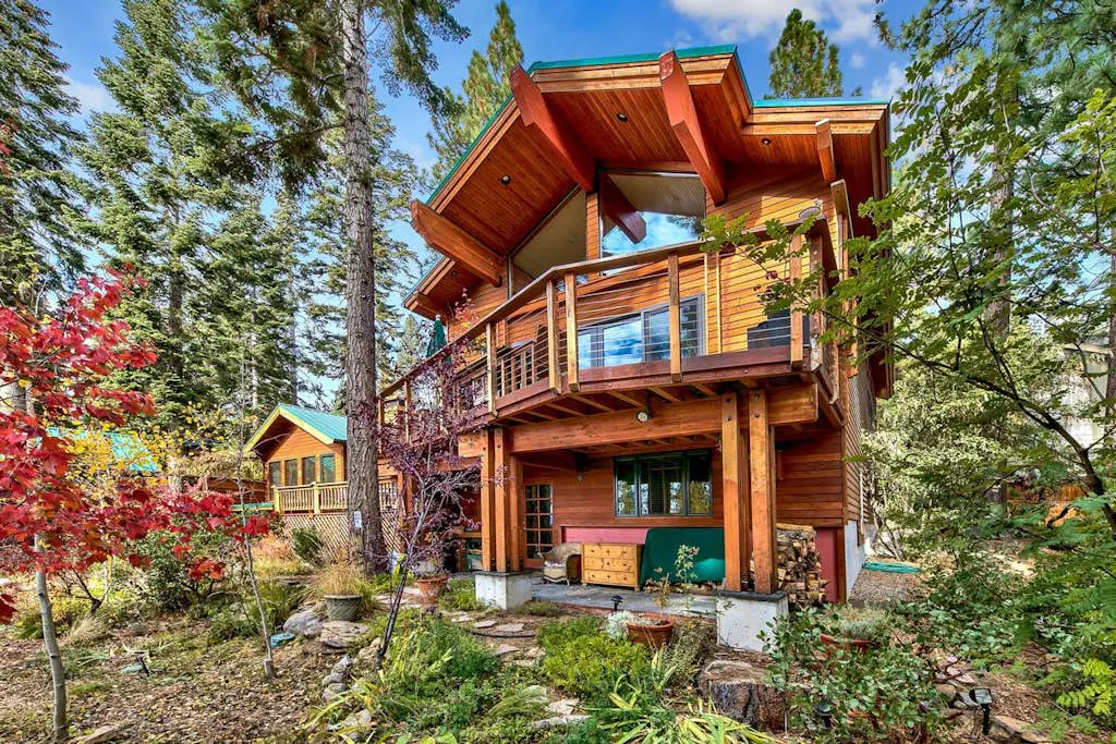 Lakeview Hideaway