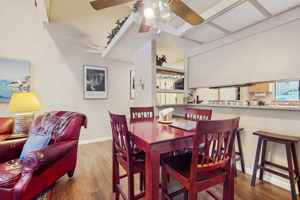 Spacious Condo with Fireplace, Deck, Wet Bar, Pool, Free Shuttle to Ski Resort