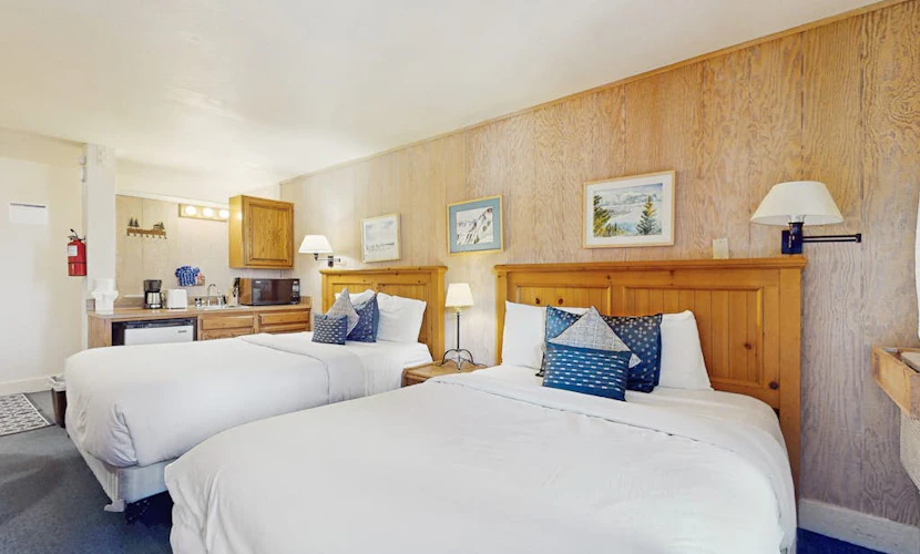 Rustic suite in the heart of Northstar - easy access to lifts & hiking